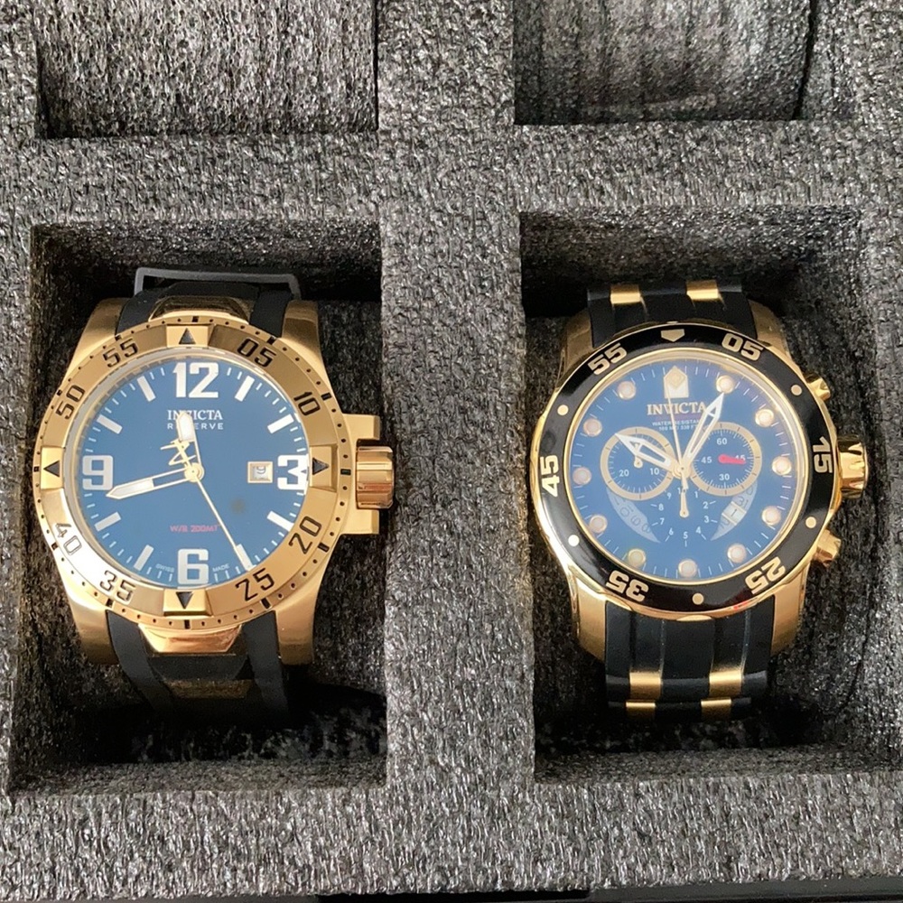 Bundle with black case